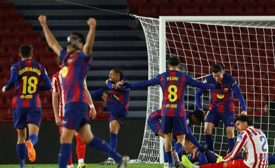 巴萨逆转马竞，豪取西甲五连胜稳居榜首